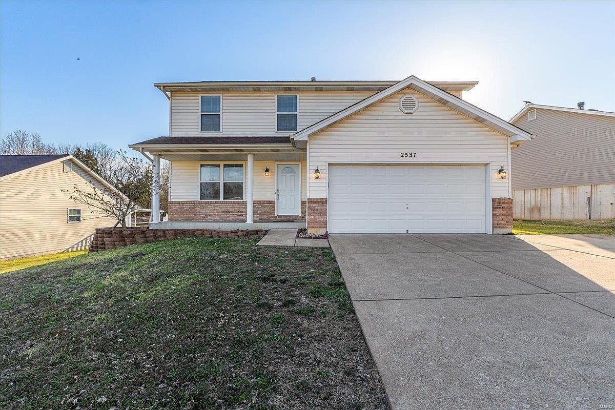 2537 Castle Pines Dr, Imperial, MO 63052 | Zillow