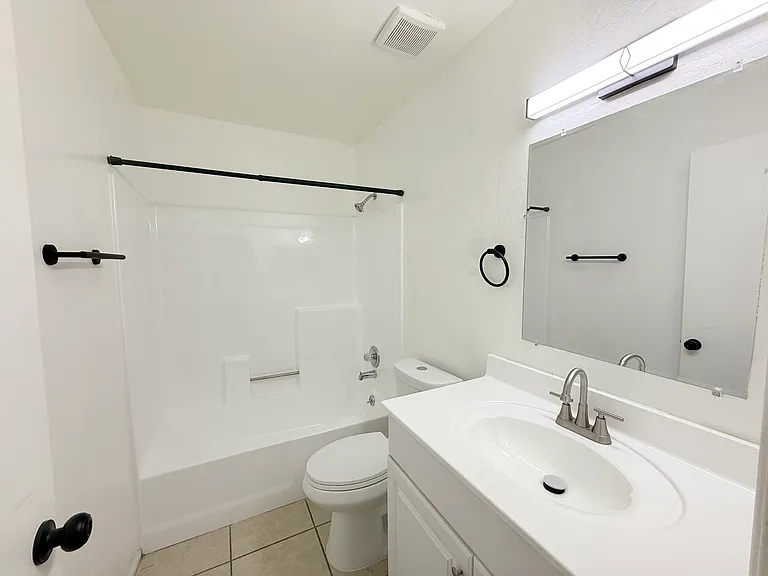 12829 N 113th Ave #4 — Photo 11