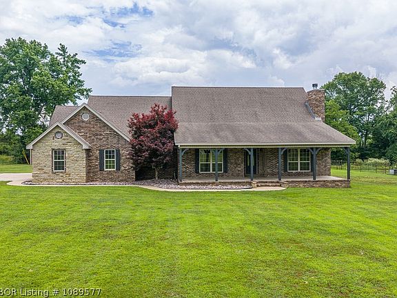2nd image of 6523 Broadleaf Dr