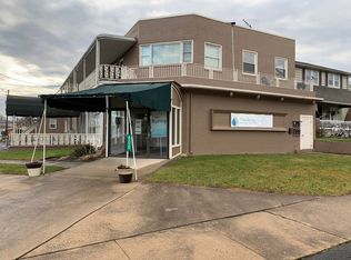 800 S 4th St APT 6, Chambersburg, PA 17201