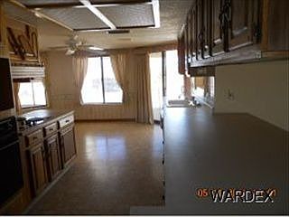 3rd image of 841 Acoma Blvd S