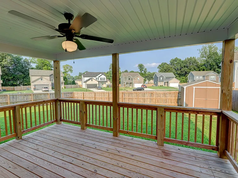 1385 Harmon Ln — Photo 24