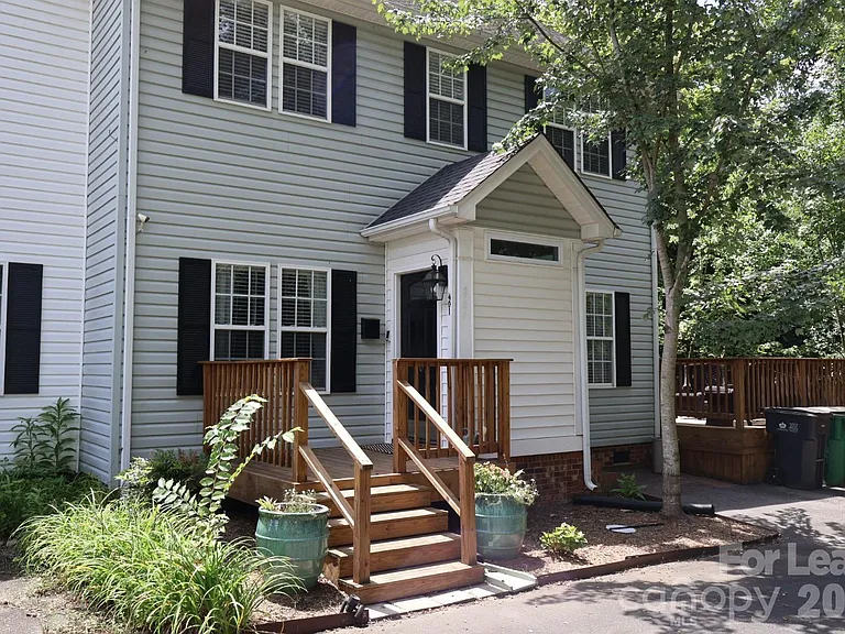 3200 Westfield Rd #B — Photo 1