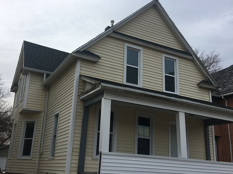 1st image of 3052 N Temple Ave