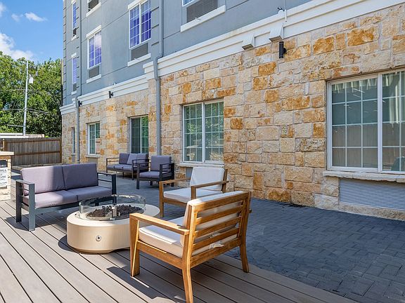 Outdoor Lounge