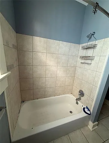 2427 Peniston St — Photo 15