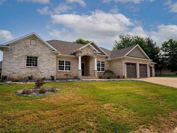 3rd image of 10366 Ashton Ct