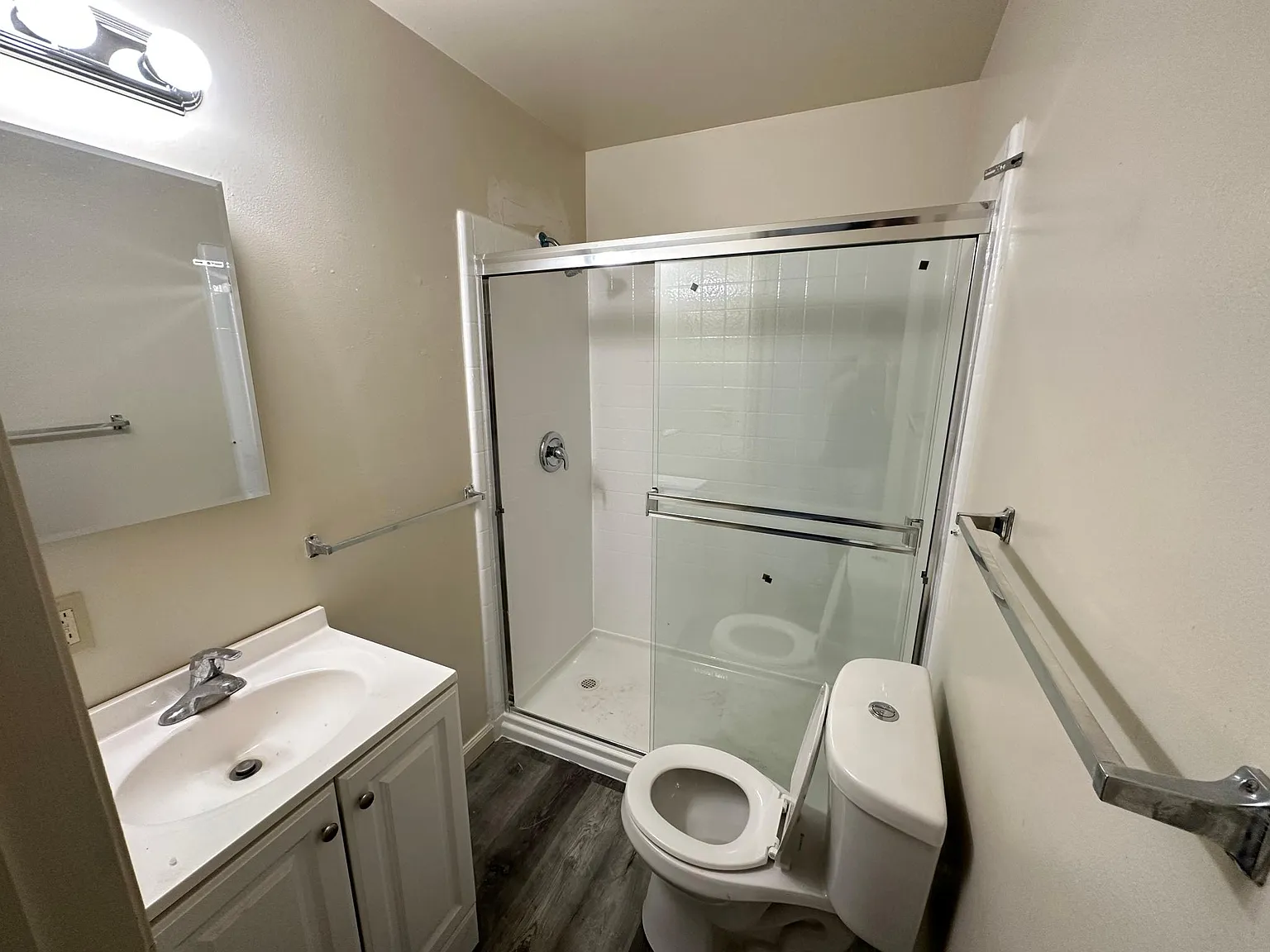 Studio, 400 sqft, $1,795 — Photo 3