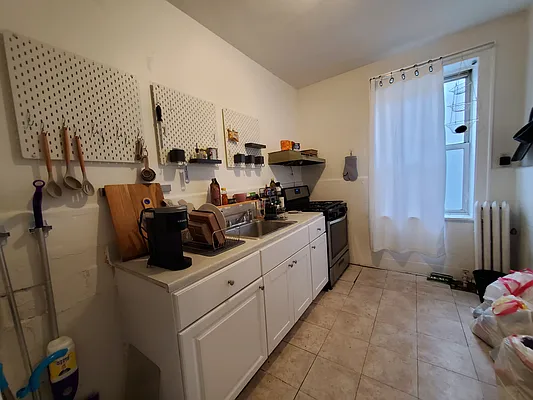 Rented by Mega Homes Realty INC | media 17