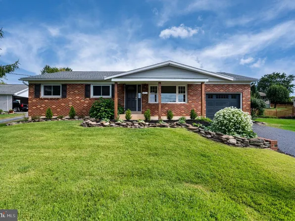 525 E Mifflin St, Orwigsburg, PA 17961