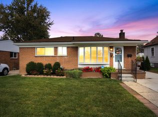 23133 Euclid St, Saint Clair Shores, MI 48082