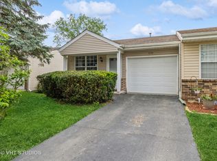 1030 Stratford Ln, Algonquin, IL 60102