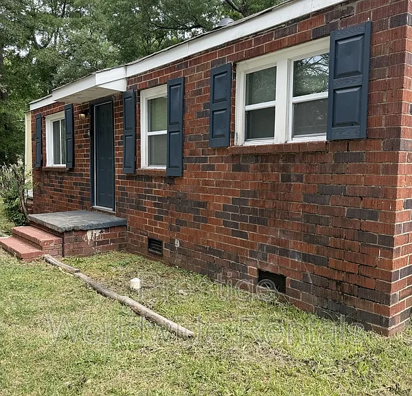 1048 Brooks Rd — Photo 1