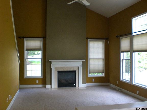 3rd image of 4 Eleanor Ct