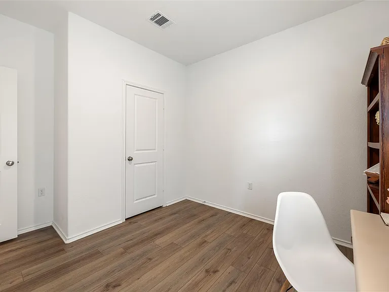 14404 Berning Rd — Photo 30