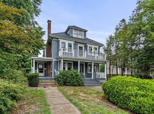 555 Watertown St #1, Newtonville, MA 02460