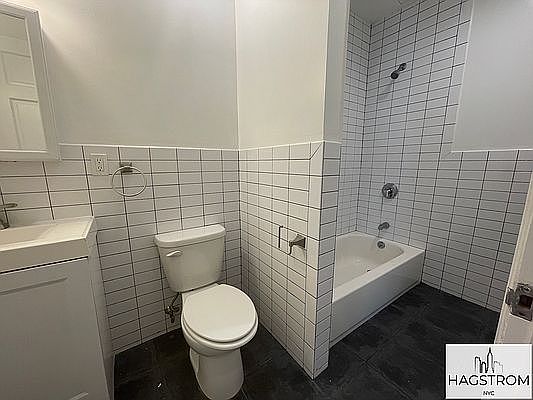 5th image of 299 Wyckoff Ave APT 2F