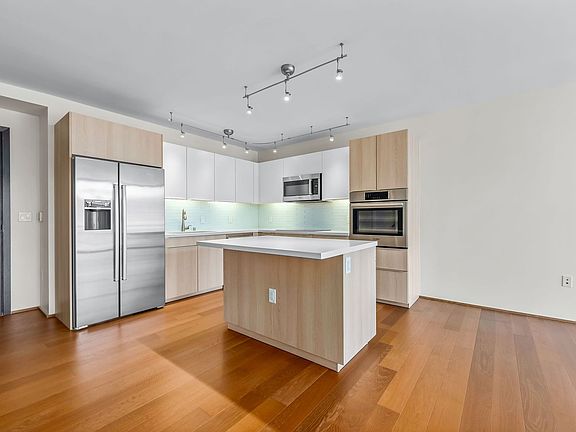2nd image of 888 Kapiolani Blvd #3101