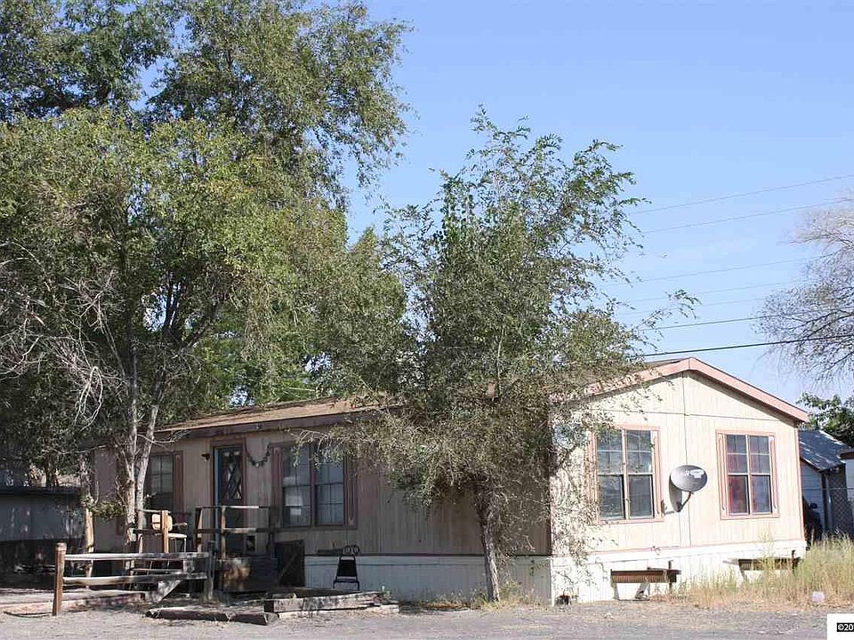 2nd image of 457 N 2nd St