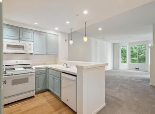 260 Caldecott Ln UNIT 226, Oakland, CA 94618