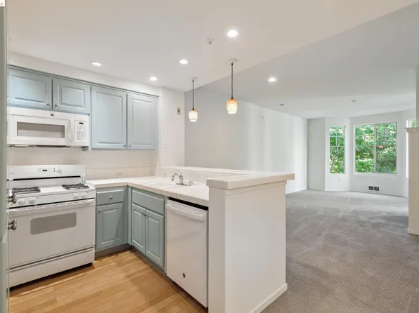 260 Caldecott Ln Unit 226, Oakland, CA 94618