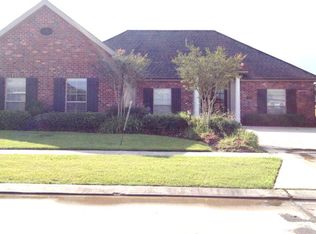 223 Ravensaide Dr, Houma, LA 70360