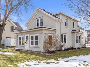 627 West Wisconsin AVENUE, Oconomowoc, WI 53066