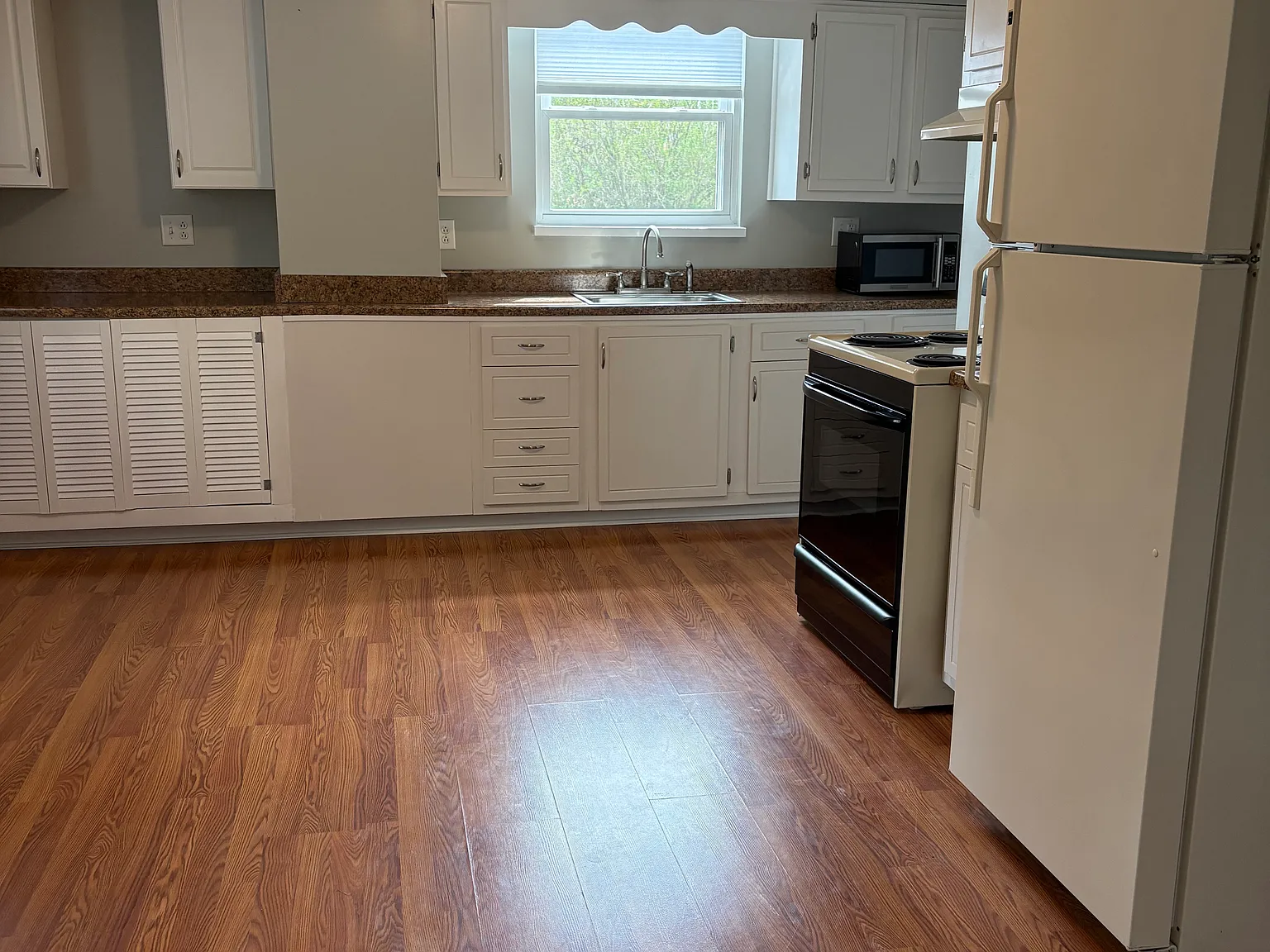 1 bed, $1,200 — Photo 2