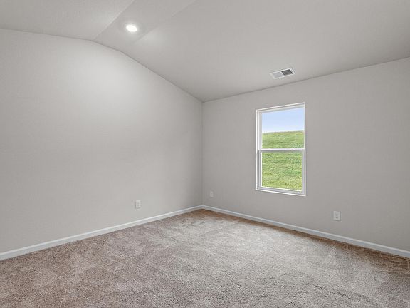 4th image of 105 Long Green Way