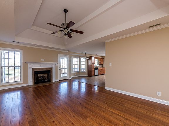 2nd image of 3380 Melissa Ln