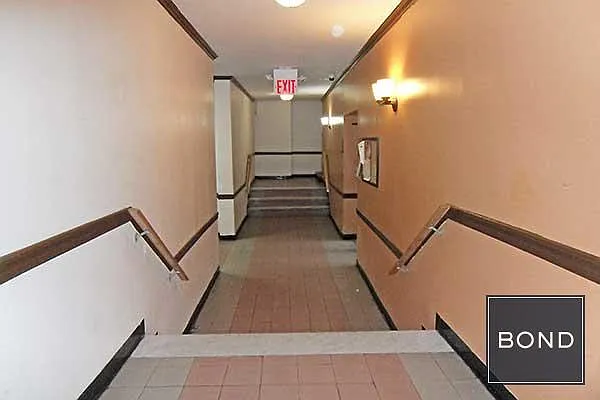 Sold by Bond New York | media 19