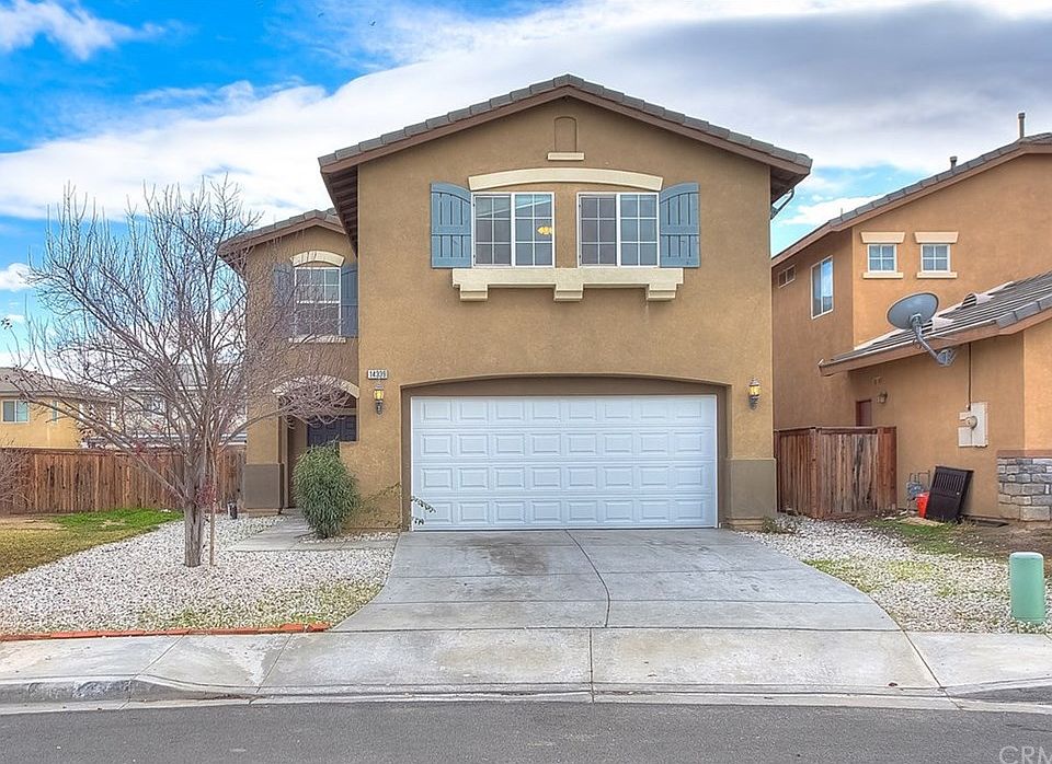 1st image of 14339 Castle Peaks St