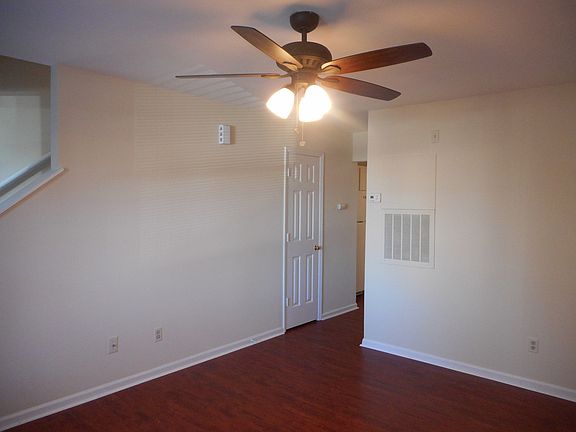 3rd image of 1120 Camden Ave APT 108