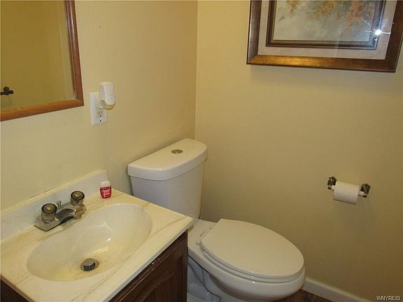 5th image of 349 Shetland Dr