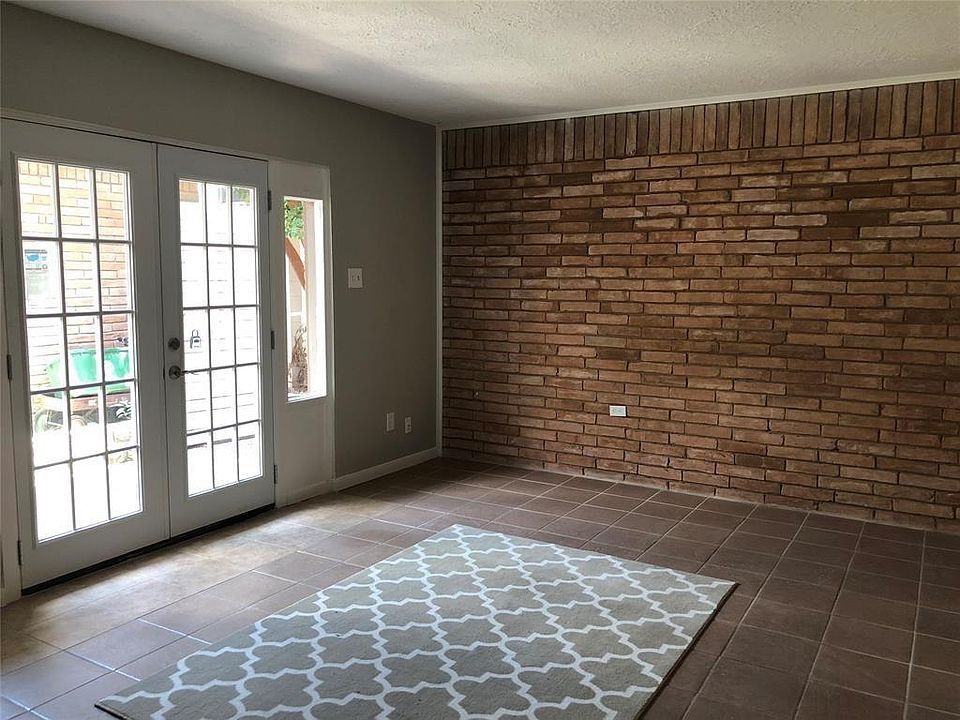 1st image of 1529 Bonnie Brae St #3