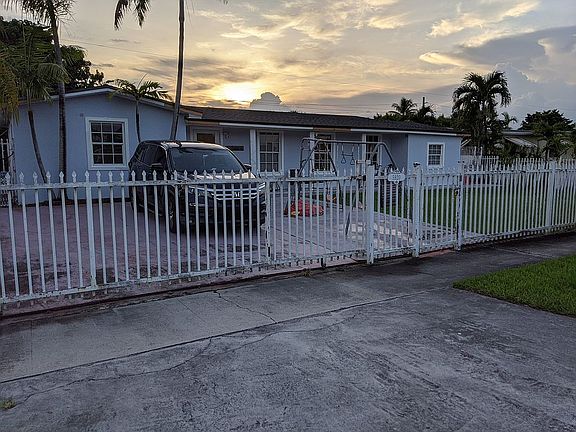 3rd image of 5920 SW 116th Ave