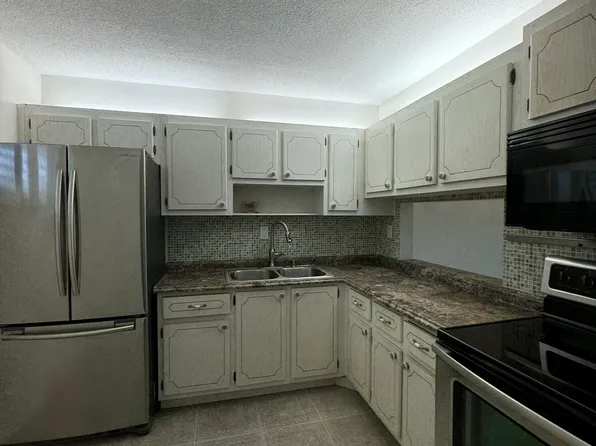 2640 S Garden Drive #202, Lake Worth, FL 33461