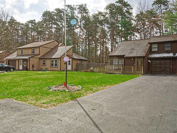 3rd image of 149 Arrow Wood Pl