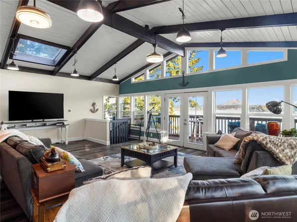 170 E Camus Drive, Shelton, WA 98584