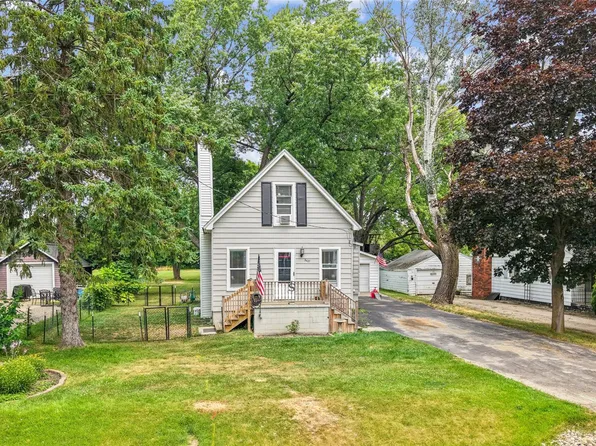 3427 Byers St, Burton, MI 48519