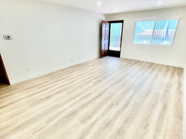 536 E Cypress Ave #102, Burbank, CA 91501