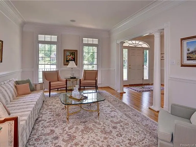 116 Westbury — Photo 5