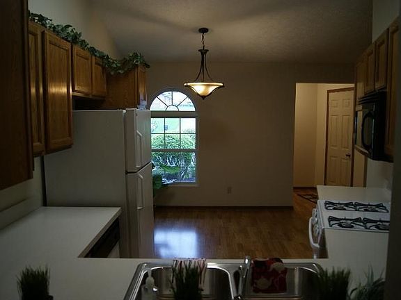 2nd image of 6675 Seville Dr Unit 3