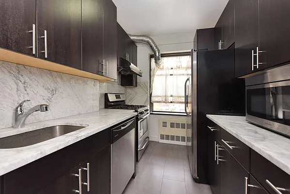 Sold by Keller Williams Realty Landmark | media 3