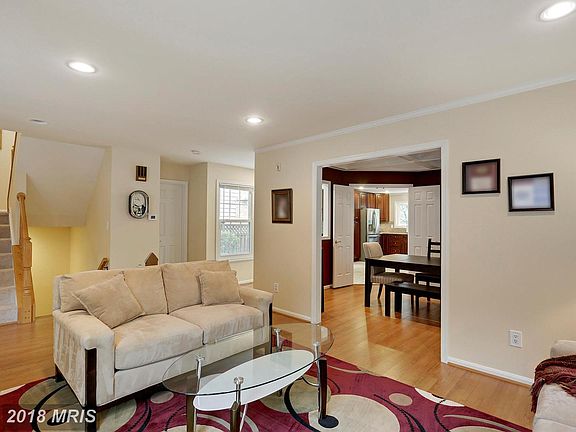 4th image of 8343 Marketree Cir
