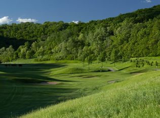 3382 Emerald Valley Dr, Onalaska, WI 54650