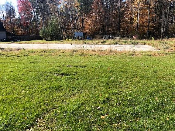 2nd image of 6 Silver Creek Ln