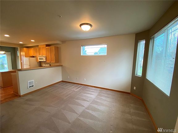 4th image of 4401 S 12th St E #F