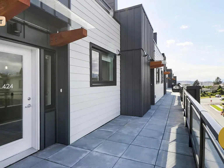 525 E 2nd St #424 — Photo 2