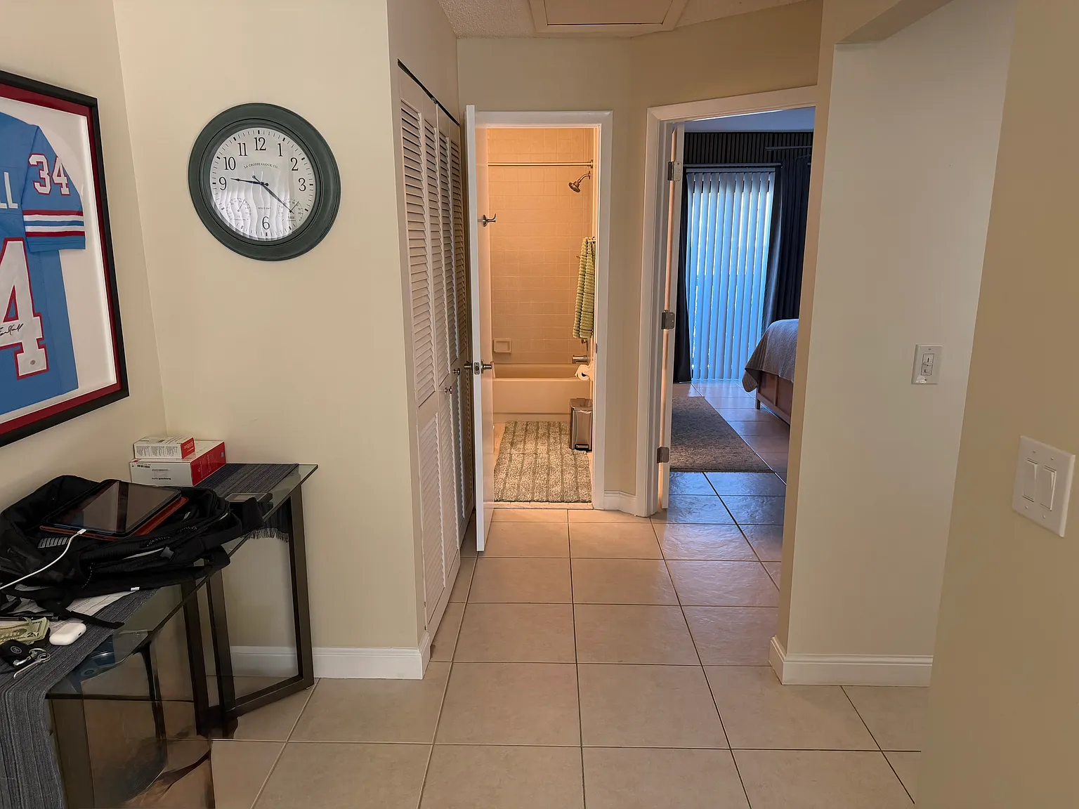 1 bed, 732 sqft, $1,900 — Photo 3